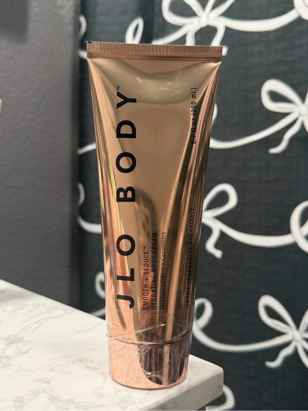 Jennifer Lopez Smooth + Seduce Hydrating Body Cream